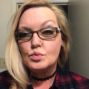 Meet your Posher, Louise